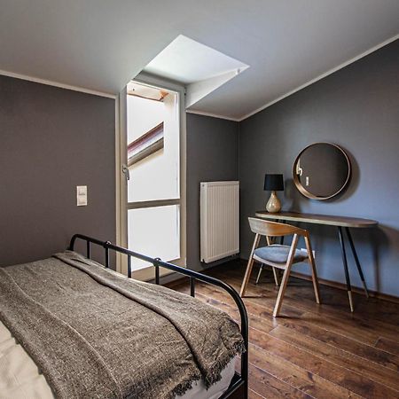 Quite Loft With Balcony And 3 Air Conditioners Praga Exterior foto